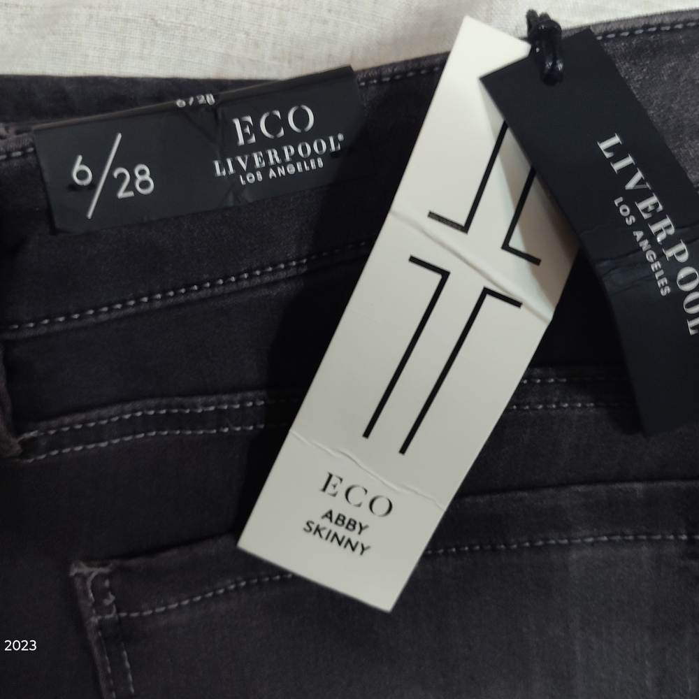 Liverpool Jeans Company Abby Skinny Jeans in Charcoal Gray